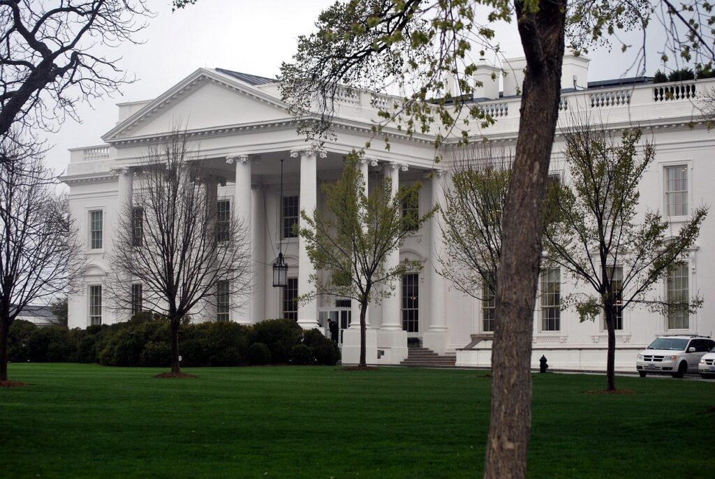 Trump Sings EO to Strengthen Probationary Periods for Federal Workers HS Today